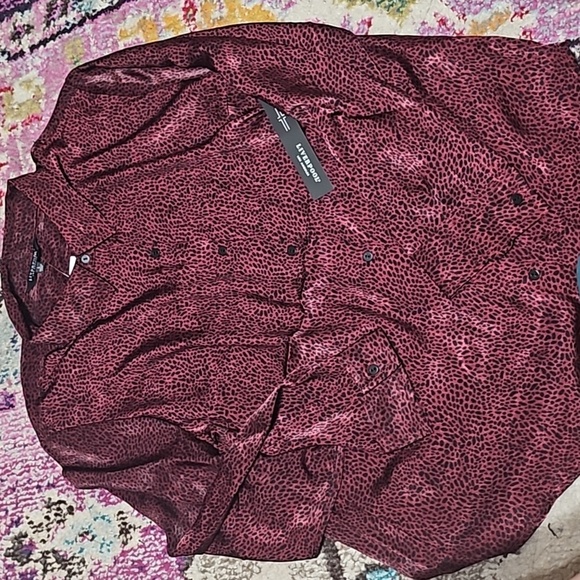 NWT LIVERPOOL WOMEN'S BUTTON UP WOVEN BLOUSE WITH MINI LEOPARD PRINT - Picture 4 of 7